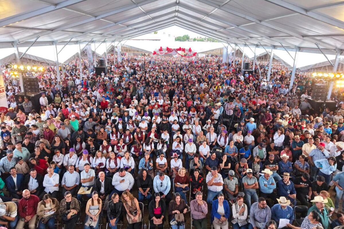 Asistentes al Foro Bienestar para Todas y Todos realizado en Fresnillo